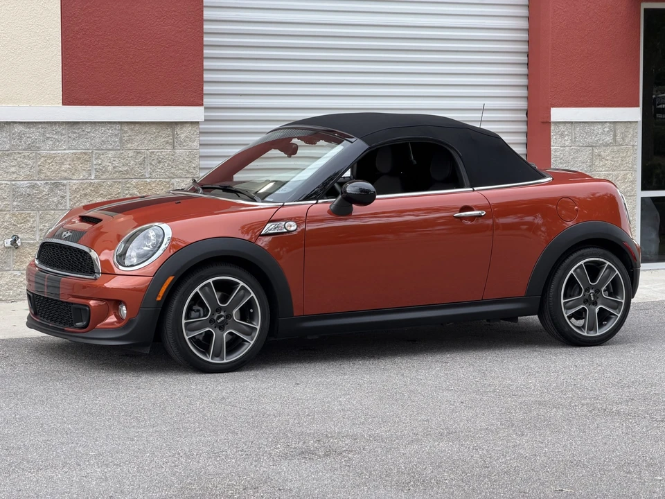 2014 Mini Coupe & Roadster - Image 24 of 31
