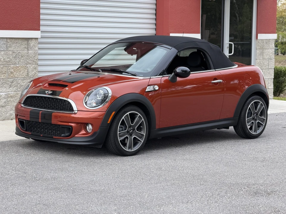 2014 Mini Coupe & Roadster - Image 25 of 31