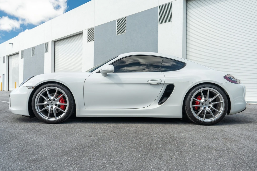 2014 Porsche 981 Cayman S - Image 15 of 31