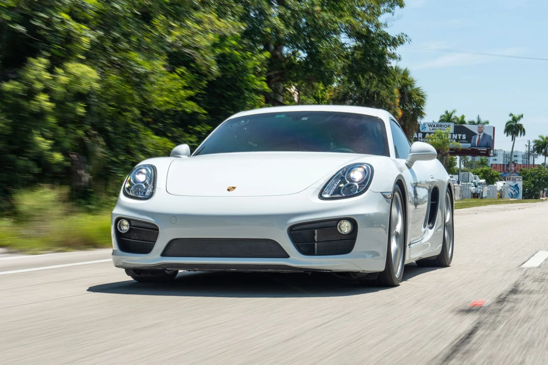 2014 Porsche 981 Cayman S - Image 2 of 31
