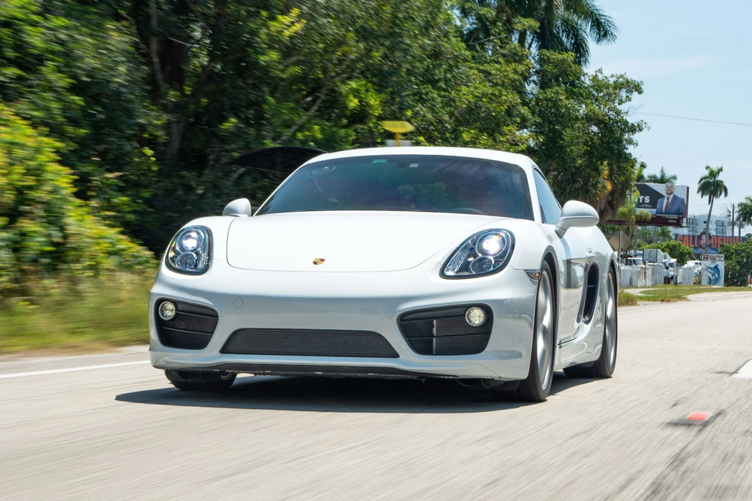 2014 Porsche 981 Cayman S - Image 3 of 31
