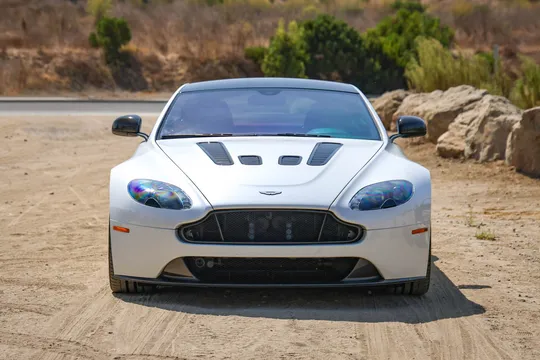 2015 Aston Martin V12 Vantage (2010-2018) - Image 4 of 31