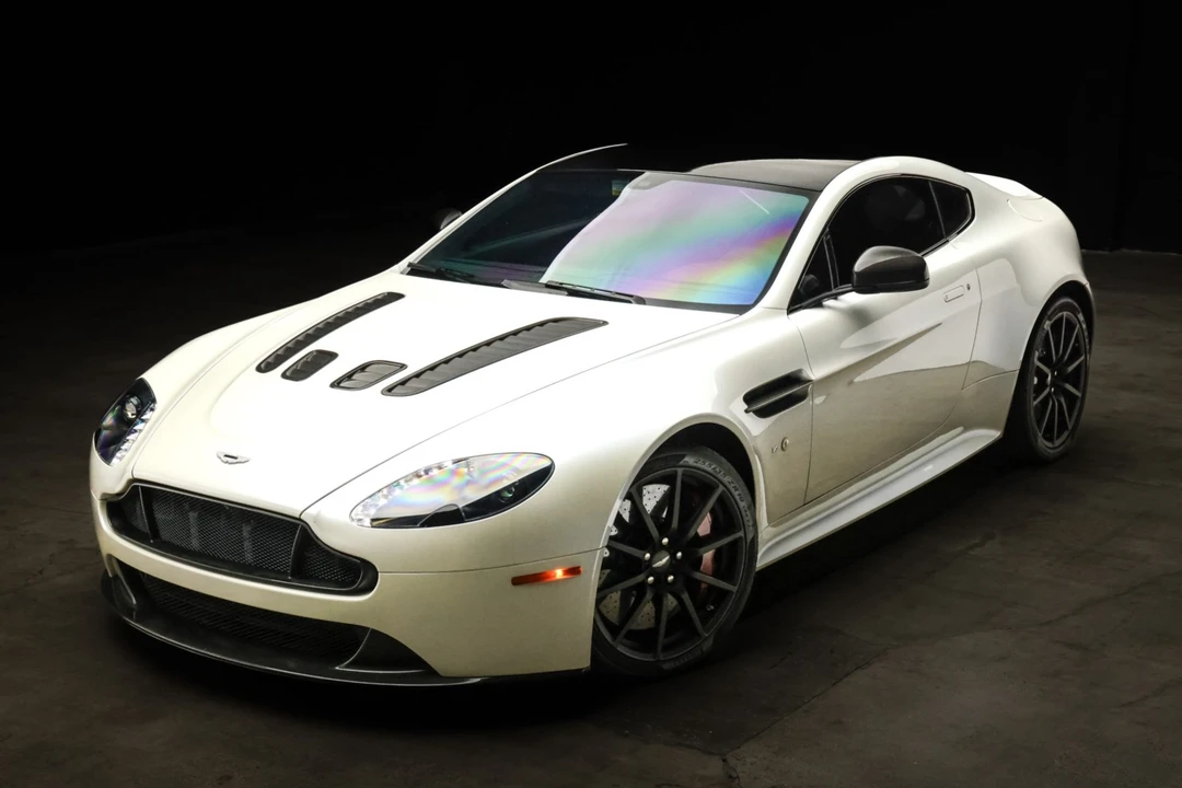 2015 Aston Martin V12 Vantage (2010-2018) - Image 1 of 31