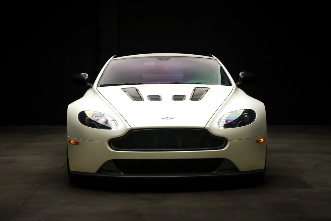 2015 Aston Martin V12 Vantage (2010-2018) - Image 24 of 31