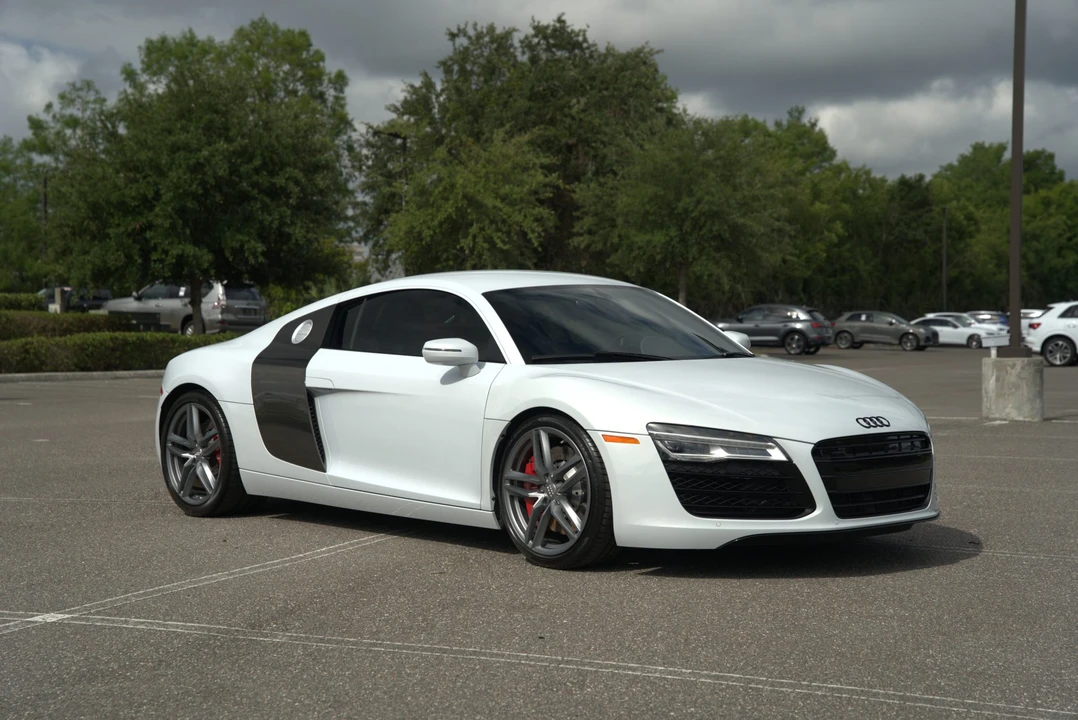 2015 Audi 42 R8 - Image 8 of 31