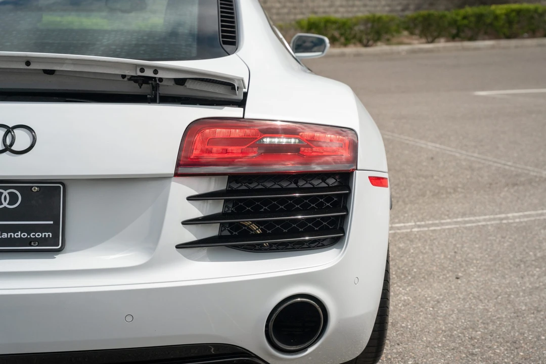 2015 Audi 42 R8 - Image 24 of 31