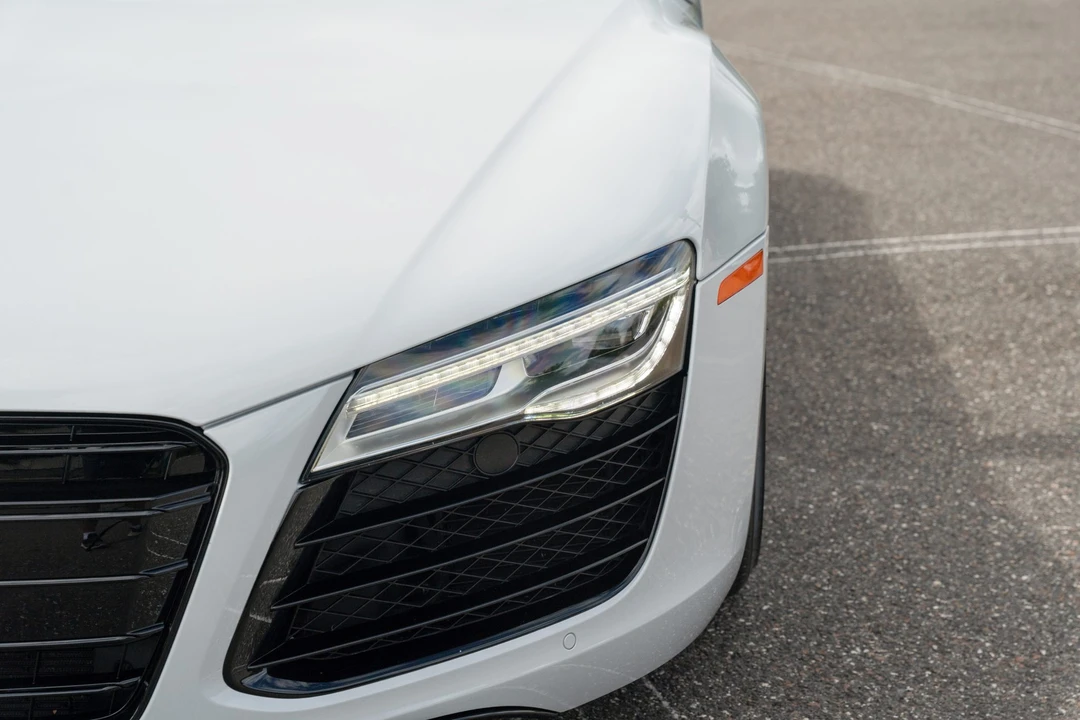 2015 Audi 42 R8 - Image 22 of 31