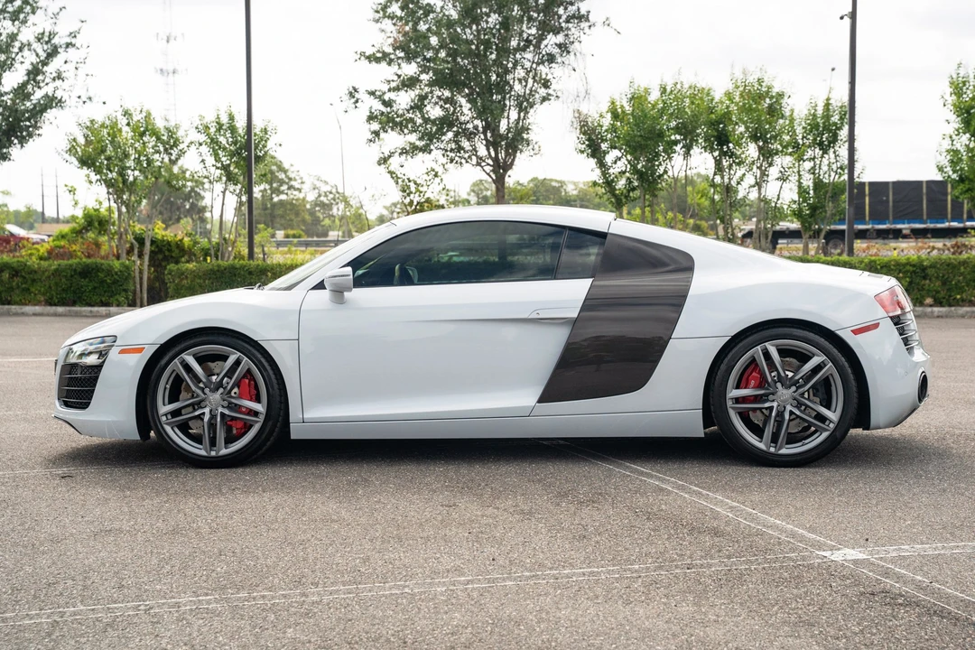 2015 Audi 42 R8 - Image 3 of 31
