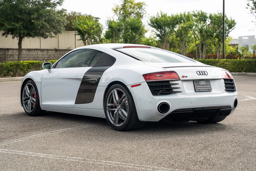 2015 Audi 42 R8 - Image 4 of 31