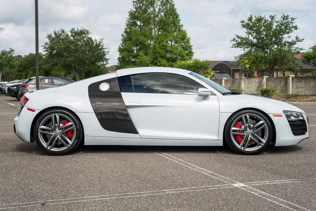 2015 Audi 42 R8 - Image 7 of 31