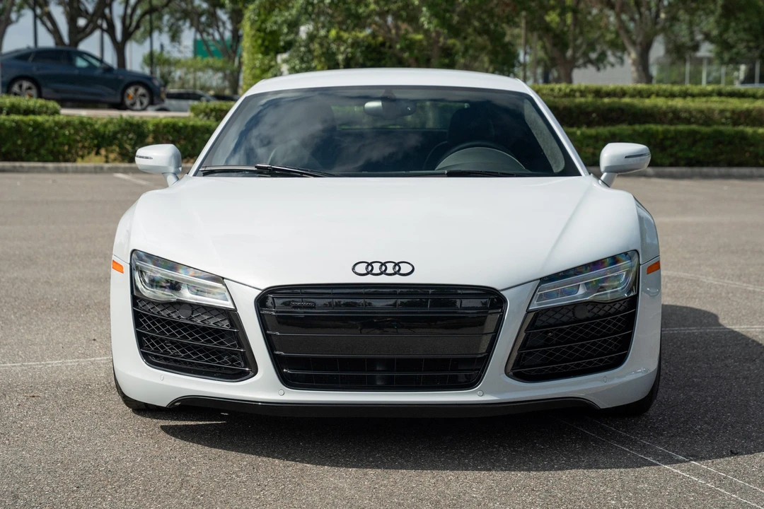 2015 Audi 42 R8 - Image 9 of 31