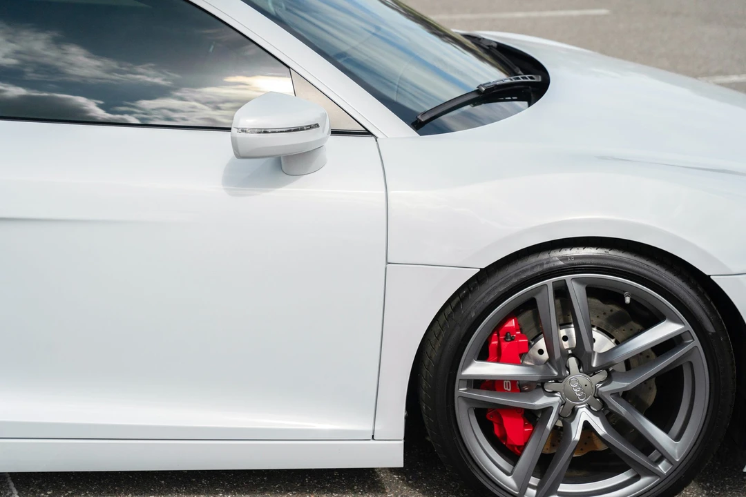 2015 Audi 42 R8 - Image 29 of 31