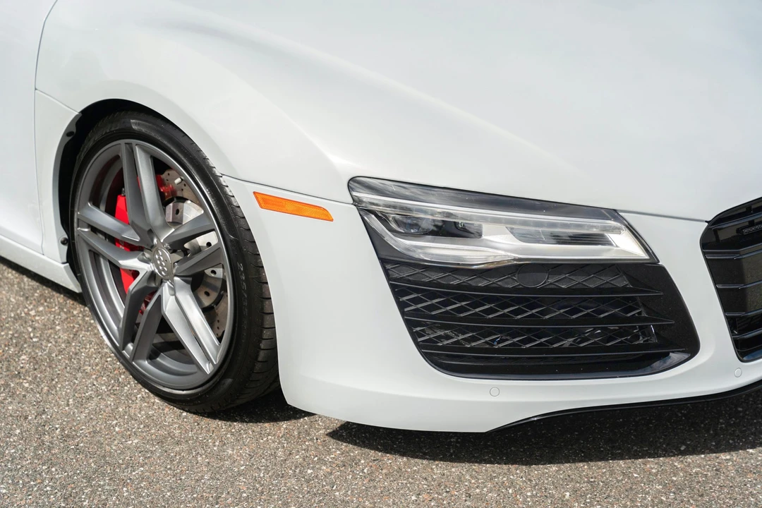 2015 Audi 42 R8 - Image 18 of 31