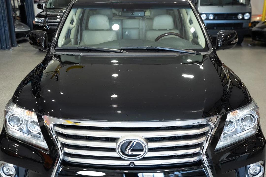 2015 Lexus LX 3rd Gen - Image 29 of 31