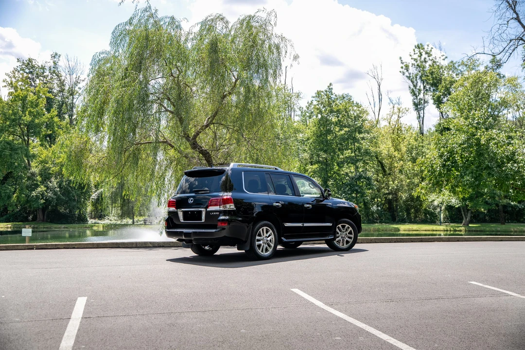 2015 Lexus LX 3rd Gen - Image 13 of 31