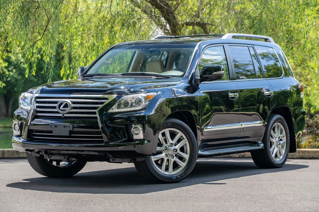 2015 Lexus LX 3rd Gen - Image 2 of 31