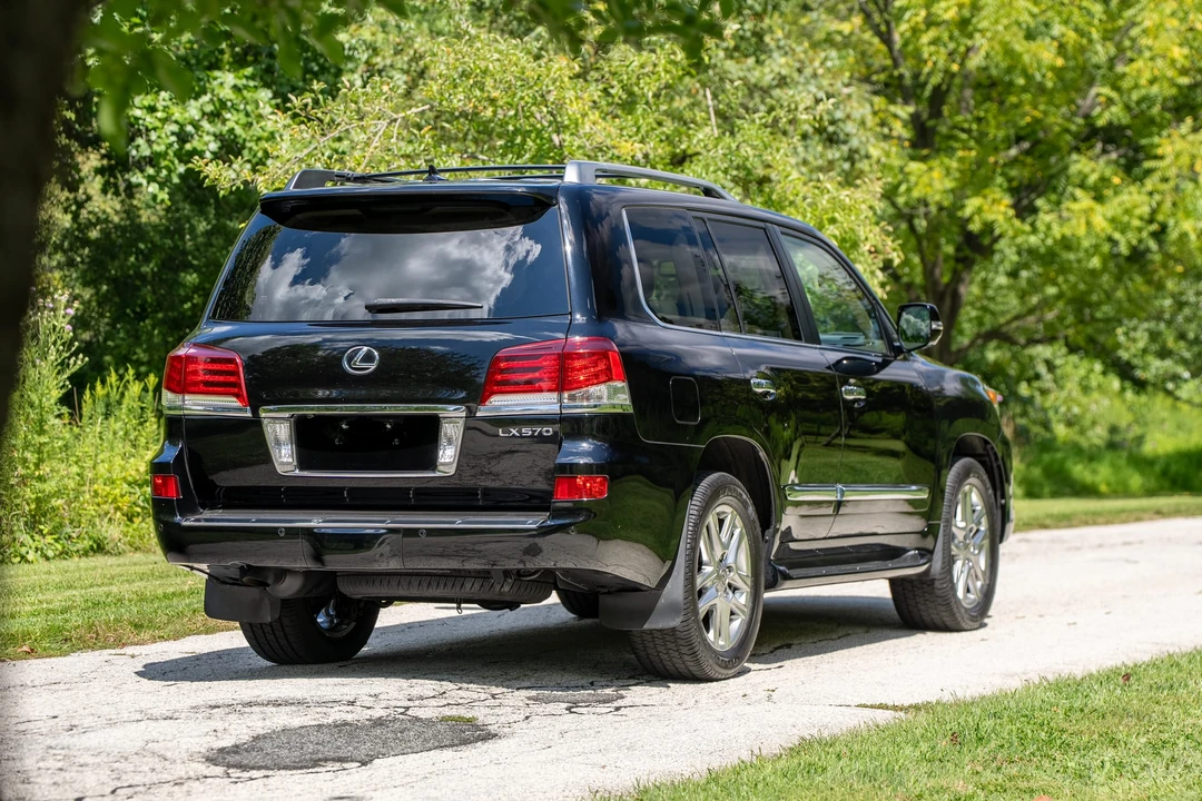 2015 Lexus LX 3rd Gen - Image 15 of 31