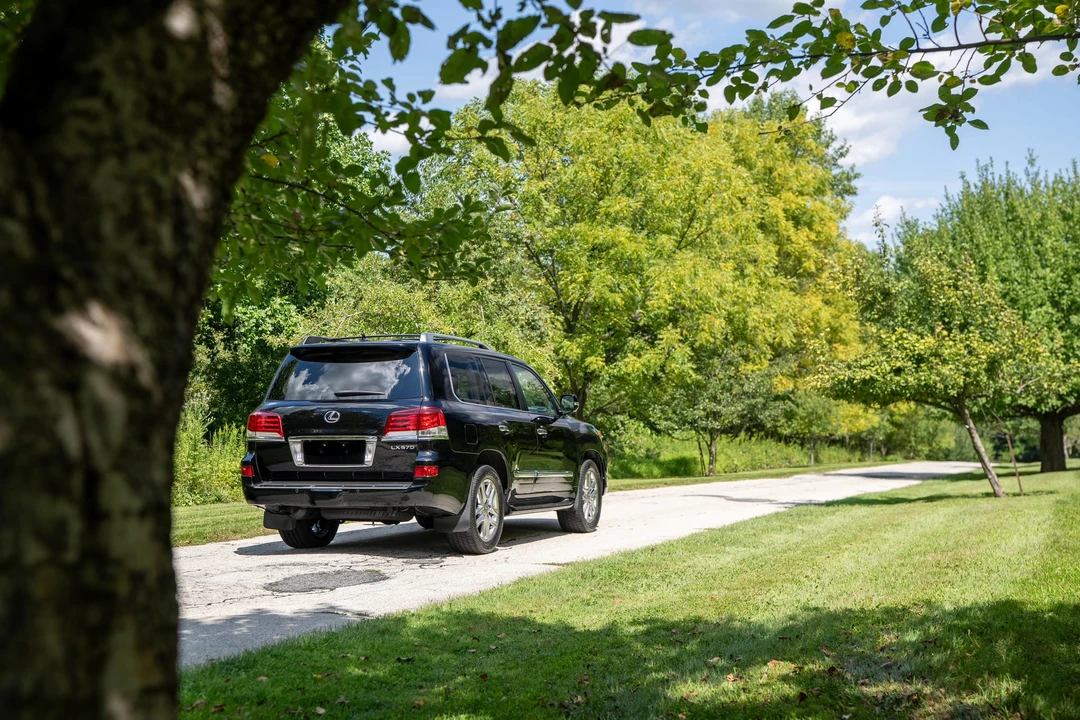 2015 Lexus LX 3rd Gen - Image 14 of 31