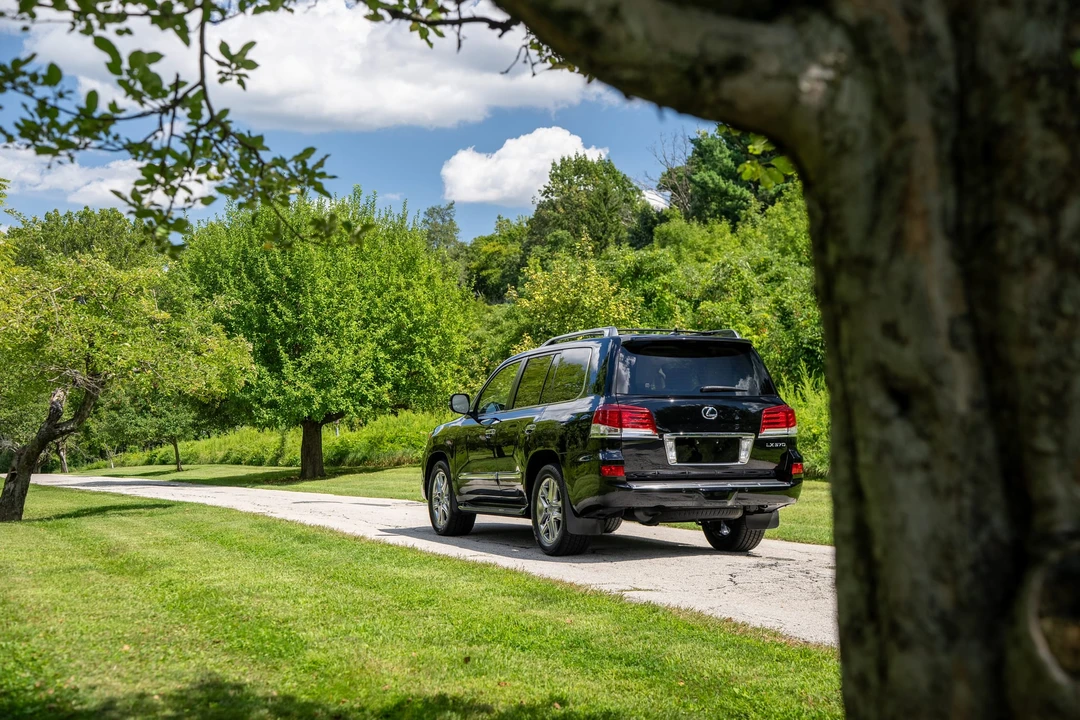 2015 Lexus LX 3rd Gen - Image 19 of 31