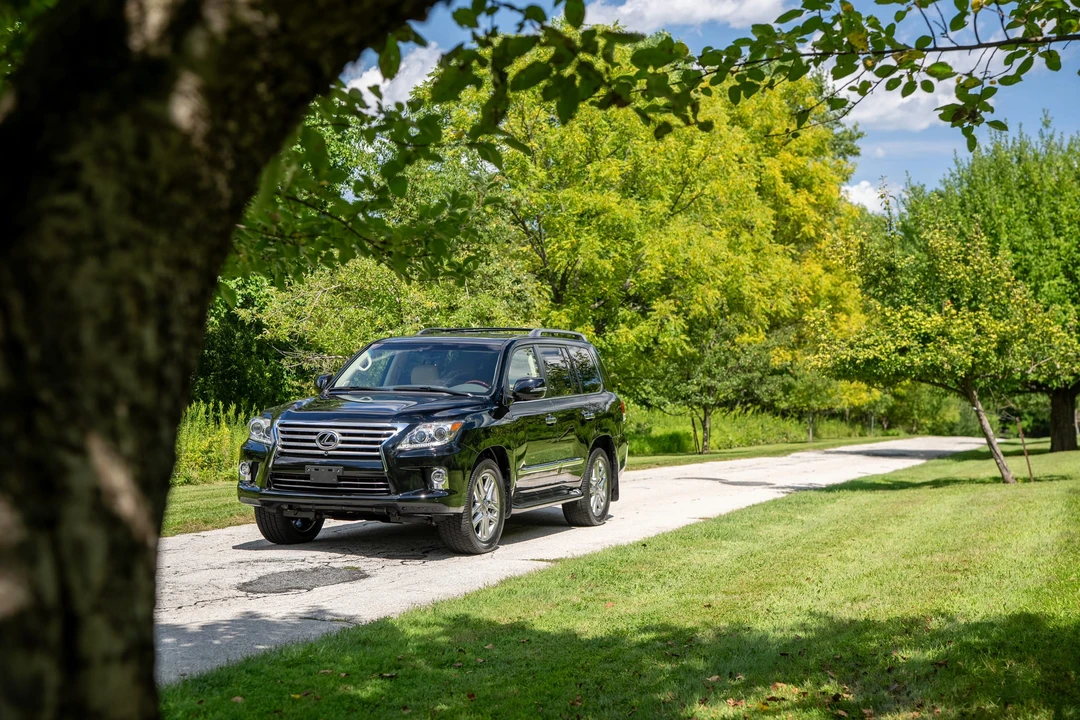 2015 Lexus LX 3rd Gen - Image 4 of 31
