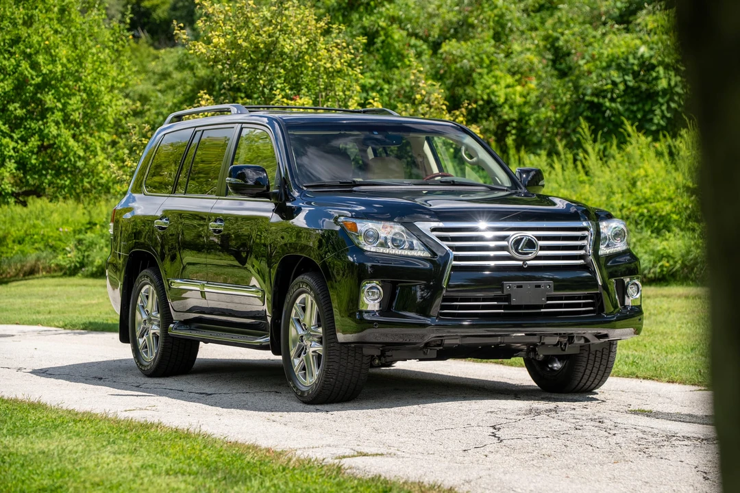 2015 Lexus LX 3rd Gen - Image 9 of 31