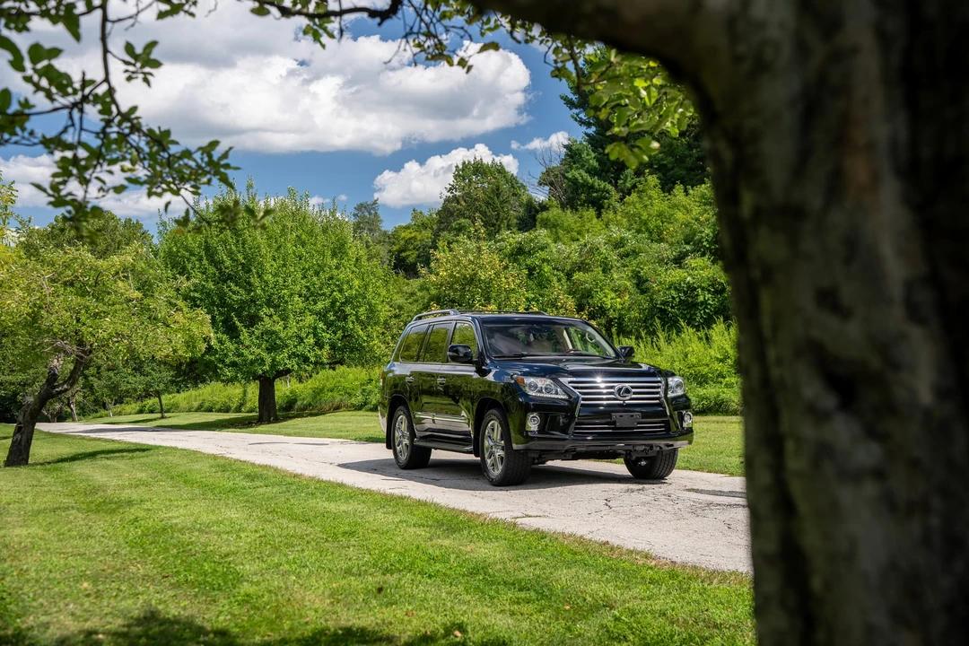 2015 Lexus LX 3rd Gen - Image 8 of 31