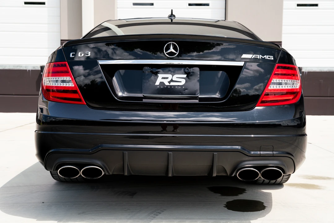 2015 Mercedes-Benz W204 C 63 AMG - Image 11 of 31