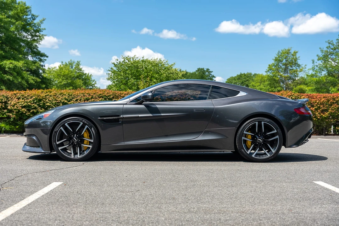 2016 Aston Martin Vanquish 2nd Gen - Image 24 of 31