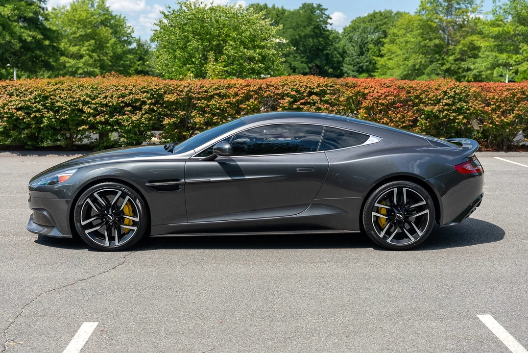 2016 Aston Martin Vanquish 2nd Gen - Image 25 of 31