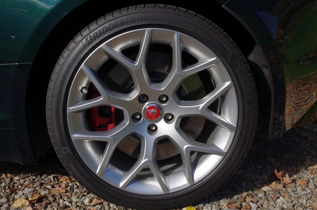 2016 Jaguar F-Type 1st Gen - Image 25 of 31