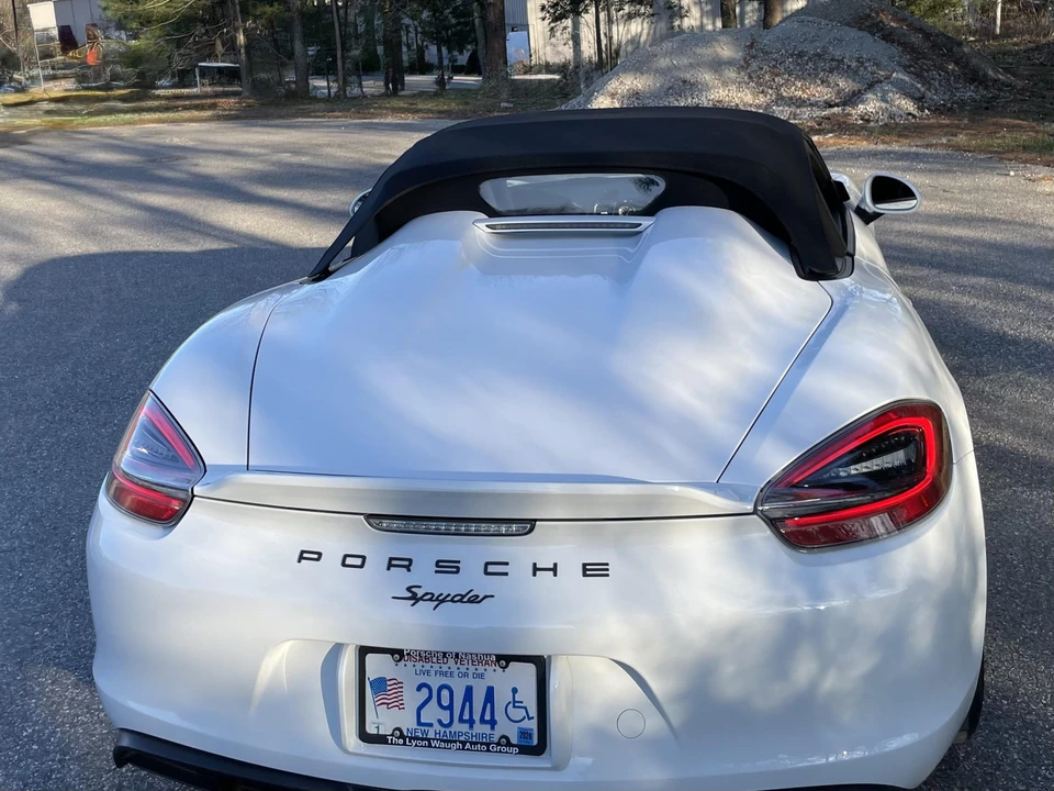 2016 Porsche 981 Boxster Spyder - Image 30 of 31