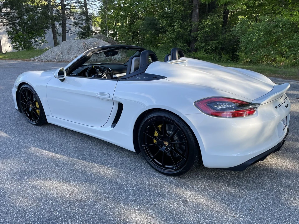 2016 Porsche 981 Boxster Spyder - Image 15 of 31