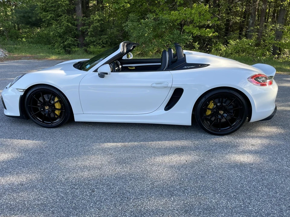 2016 Porsche 981 Boxster Spyder - Image 17 of 31