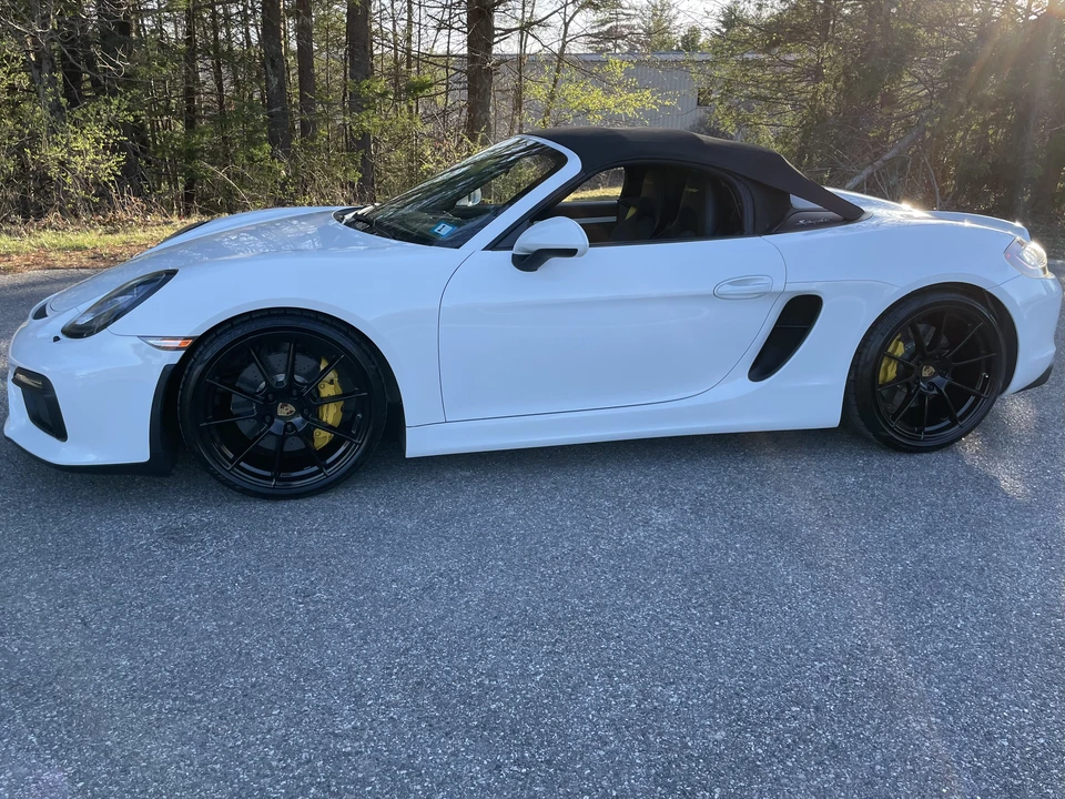 2016 Porsche 981 Boxster Spyder - Image 18 of 31