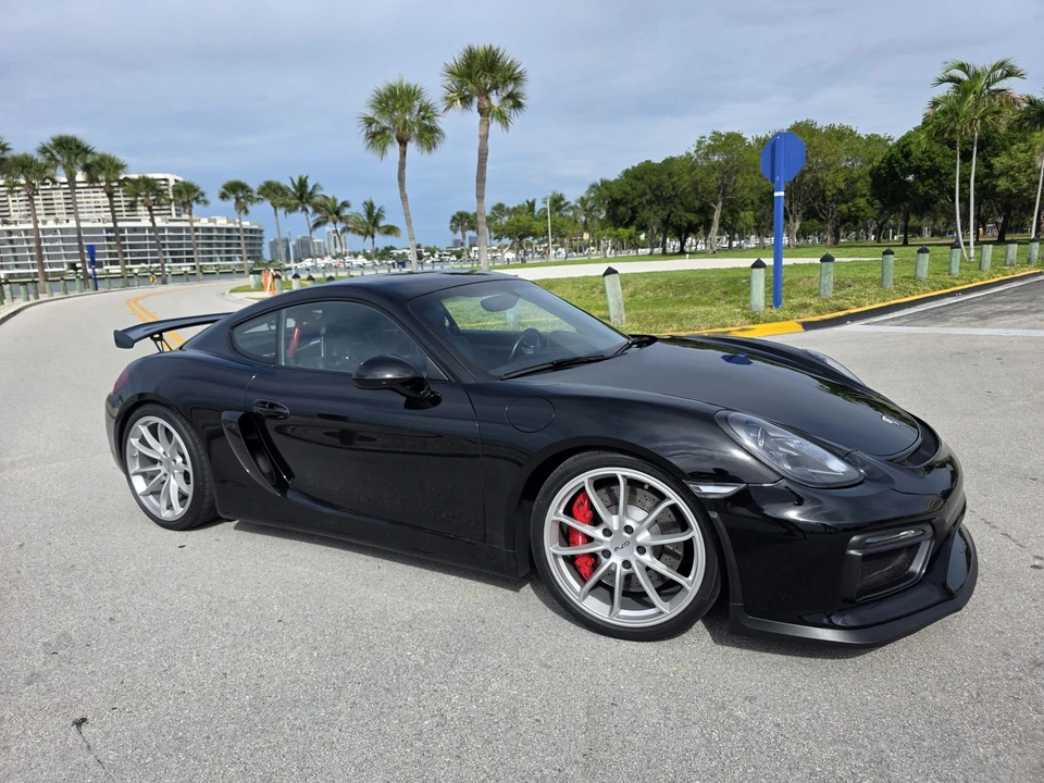 2016 Porsche 981 Cayman GT4 - Image 9 of 31