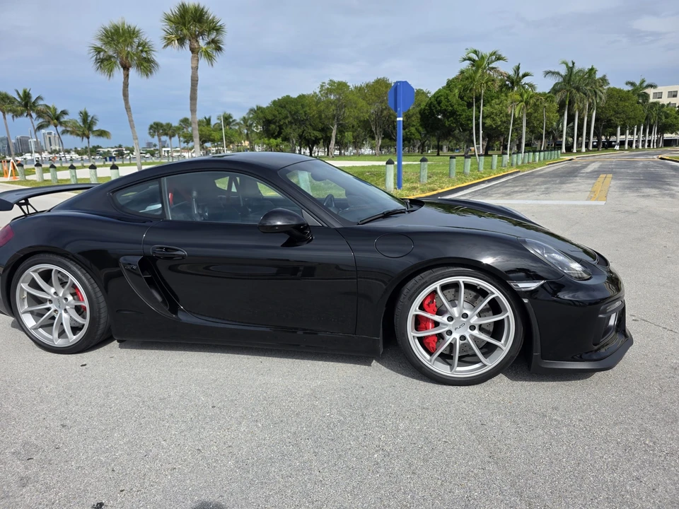 2016 Porsche 981 Cayman GT4 - Image 13 of 31