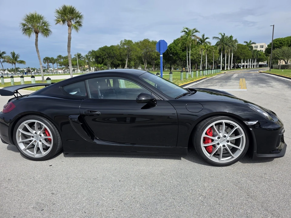 2016 Porsche 981 Cayman GT4 - Image 14 of 31