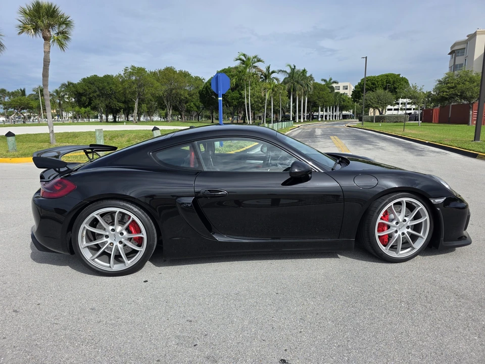 2016 Porsche 981 Cayman GT4 - Image 15 of 31