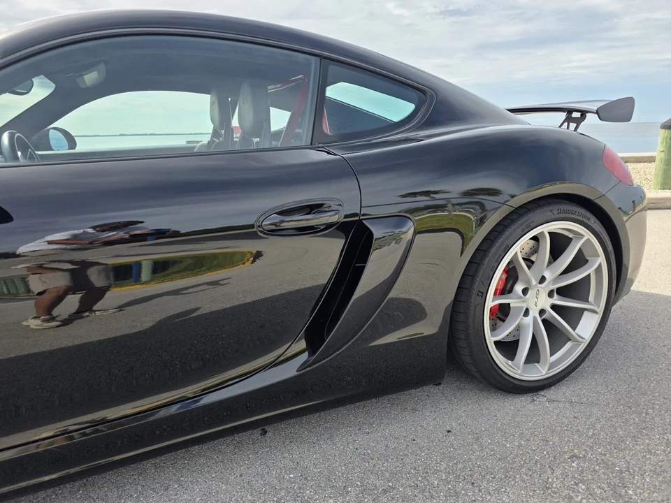 2016 Porsche 981 Cayman GT4 - Image 29 of 31