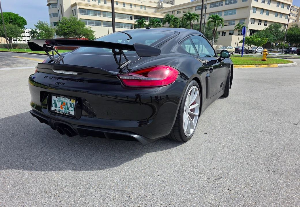 2016 Porsche 981 Cayman GT4 - Image 17 of 31