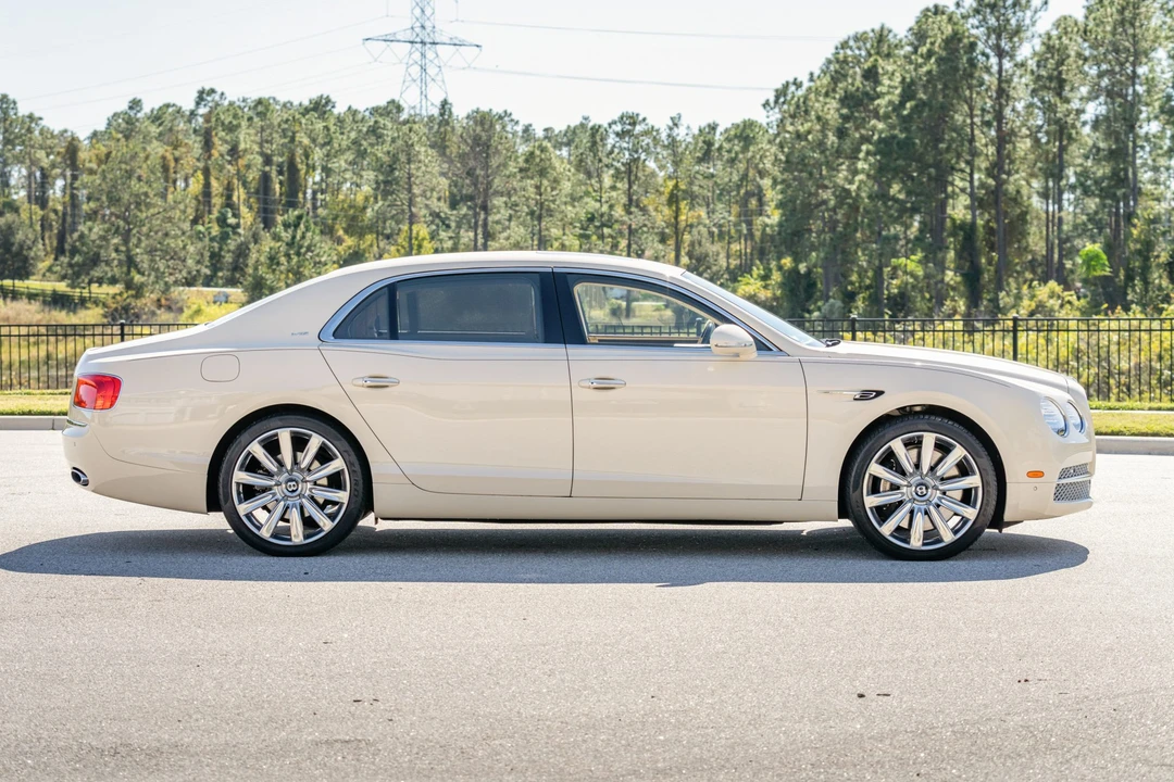 2017 Bentley Continental Flying Spur - Image 10 of 31