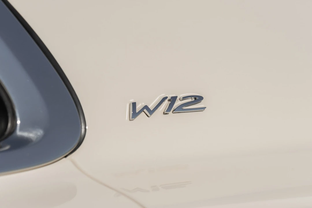 2017 Bentley Continental Flying Spur - Image 25 of 31