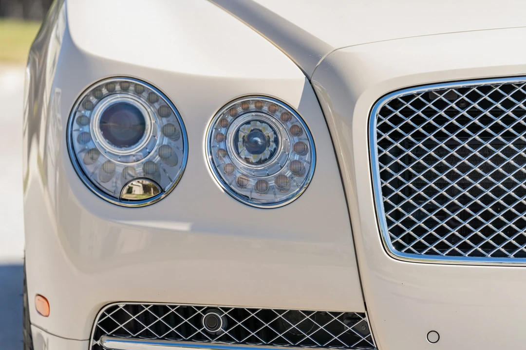 2017 Bentley Continental Flying Spur - Image 13 of 31
