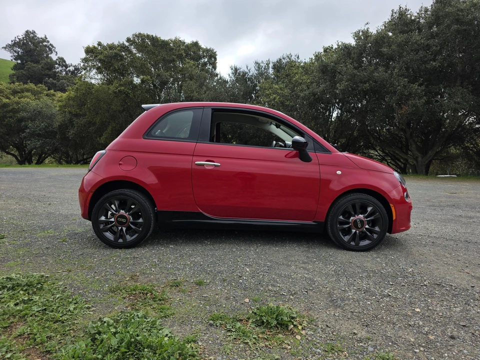 2017 Fiat 500 - Image 18 of 31