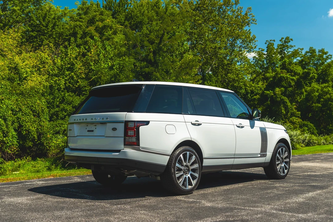 2017 Land Rover Range Rover L405 - Image 20 of 31
