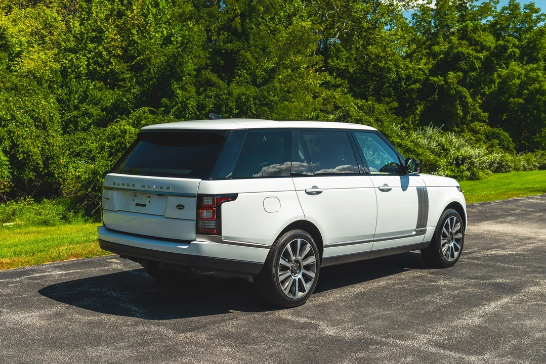 2017 Land Rover Range Rover L405 - Image 21 of 31
