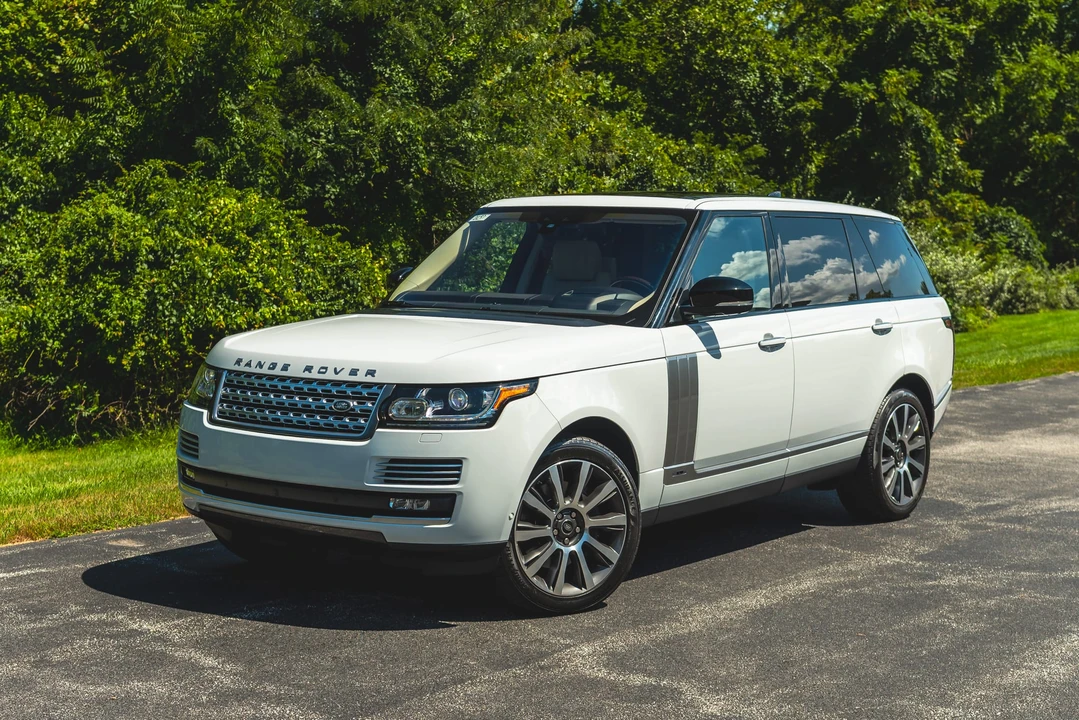 2017 Land Rover Range Rover L405 - Image 3 of 31