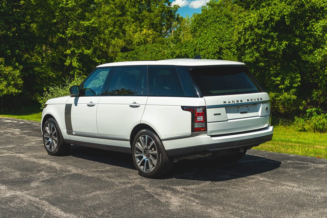 2017 Land Rover Range Rover L405 - Image 15 of 31
