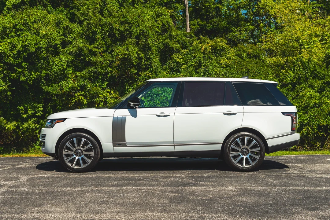 2017 Land Rover Range Rover L405 - Image 9 of 31