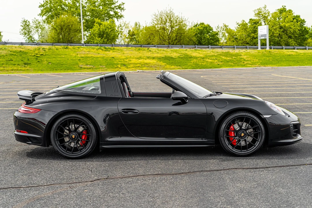 2018 Porsche 991 Targa 4 GTS - Image 7 of 31